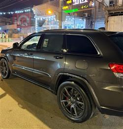 جیپ گراند شیرۆکی